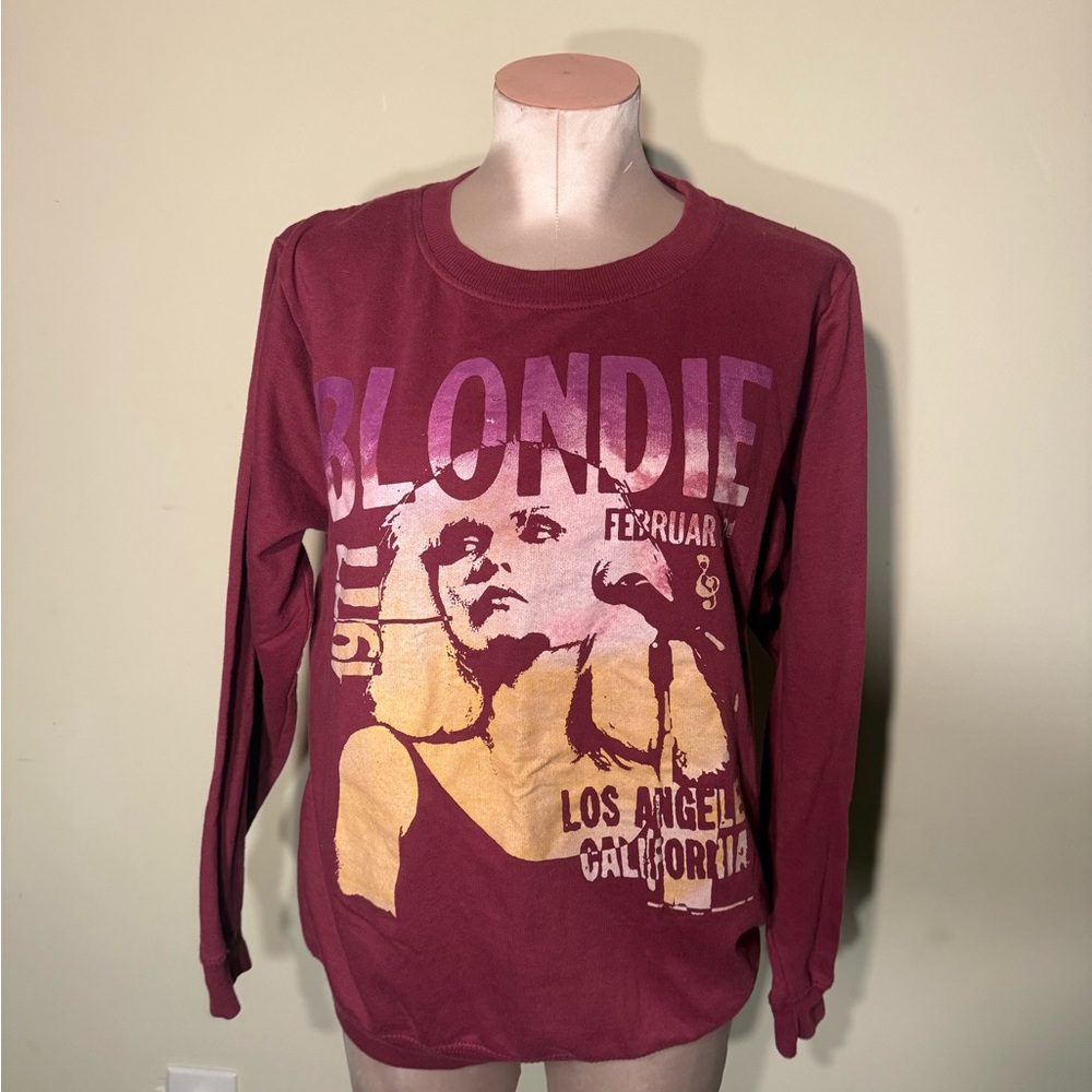 Target Women's Burgundy Graphic Crew Neck Sweater